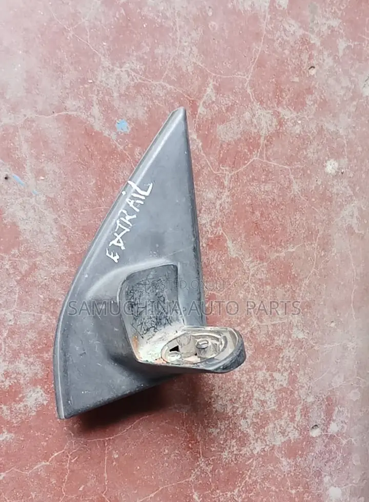 Side Mirror Arm Nissan X-Trail Nt30 {Lhs}