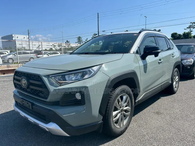 Toyota RAV4 2020 Green