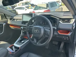 Toyota RAV4 2020 Green