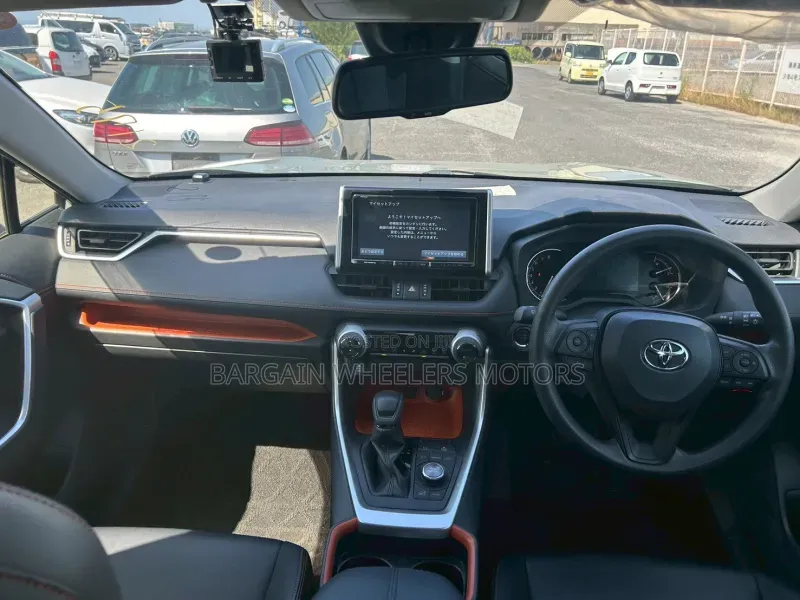Toyota RAV4 2020 Green