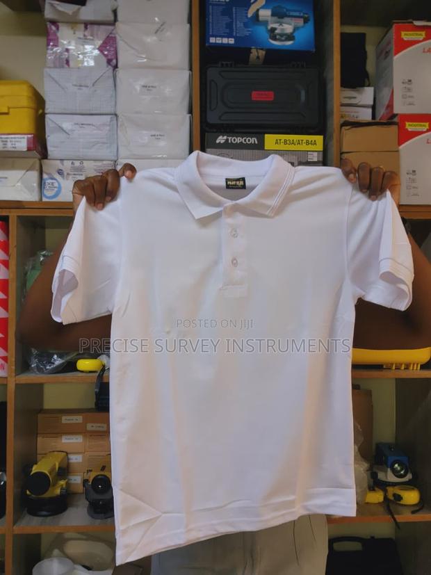 Versatile Polo T-Shirt for Work and Leisure - thumbnail 2