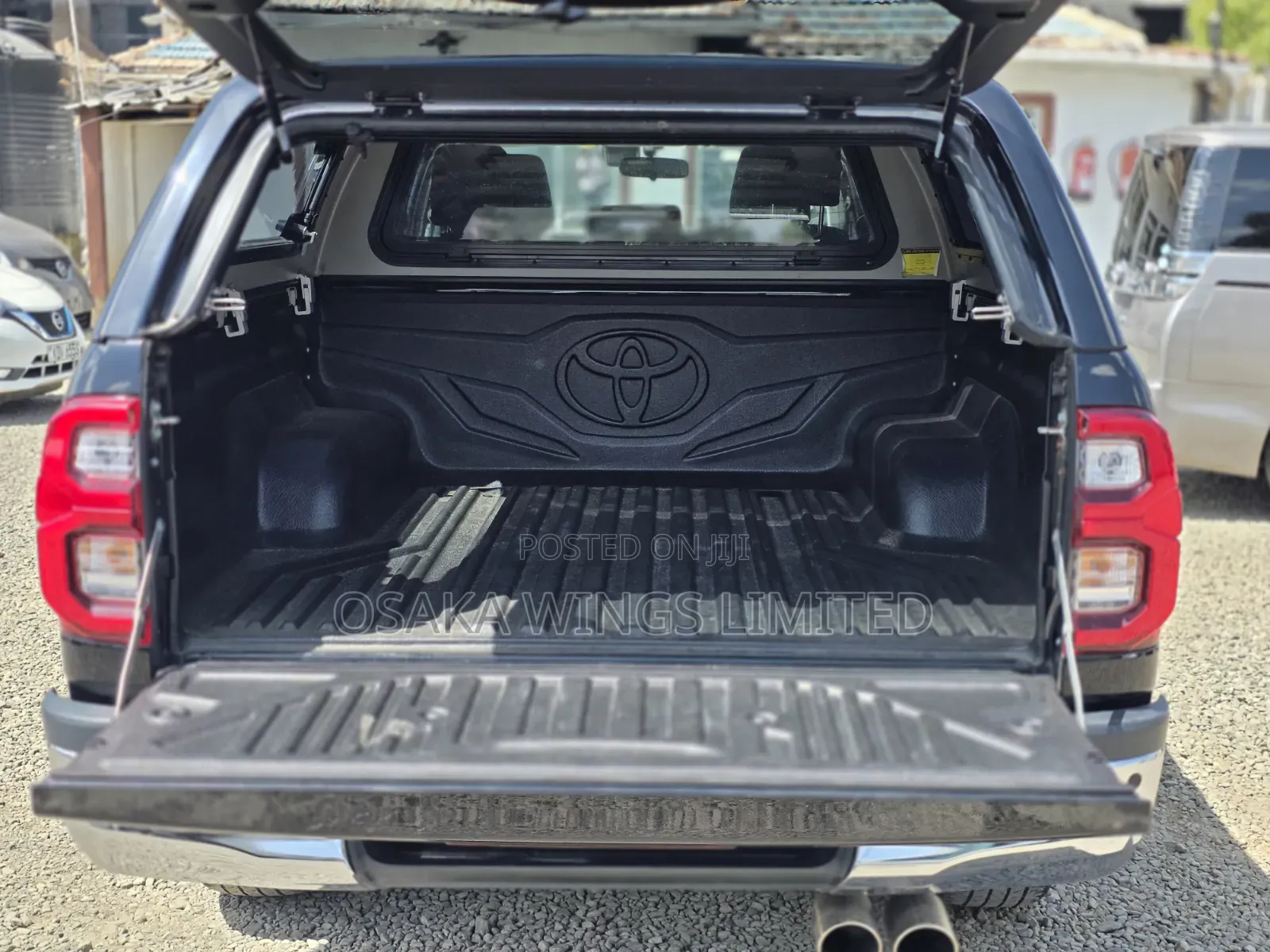 Toyota Hilux 2020 Black