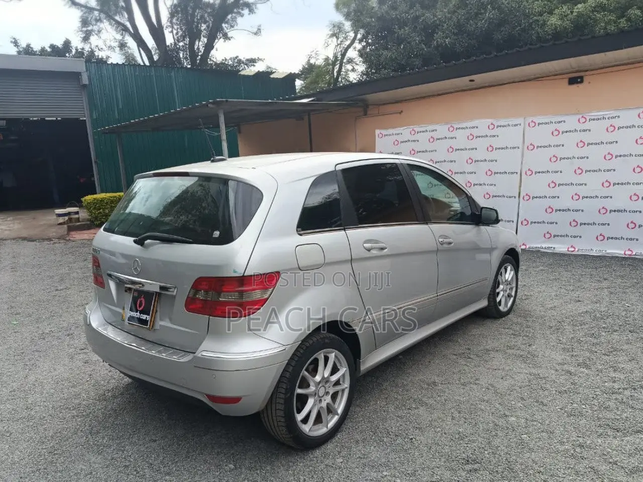 Mercedes-Benz B-Class 2010 Silver