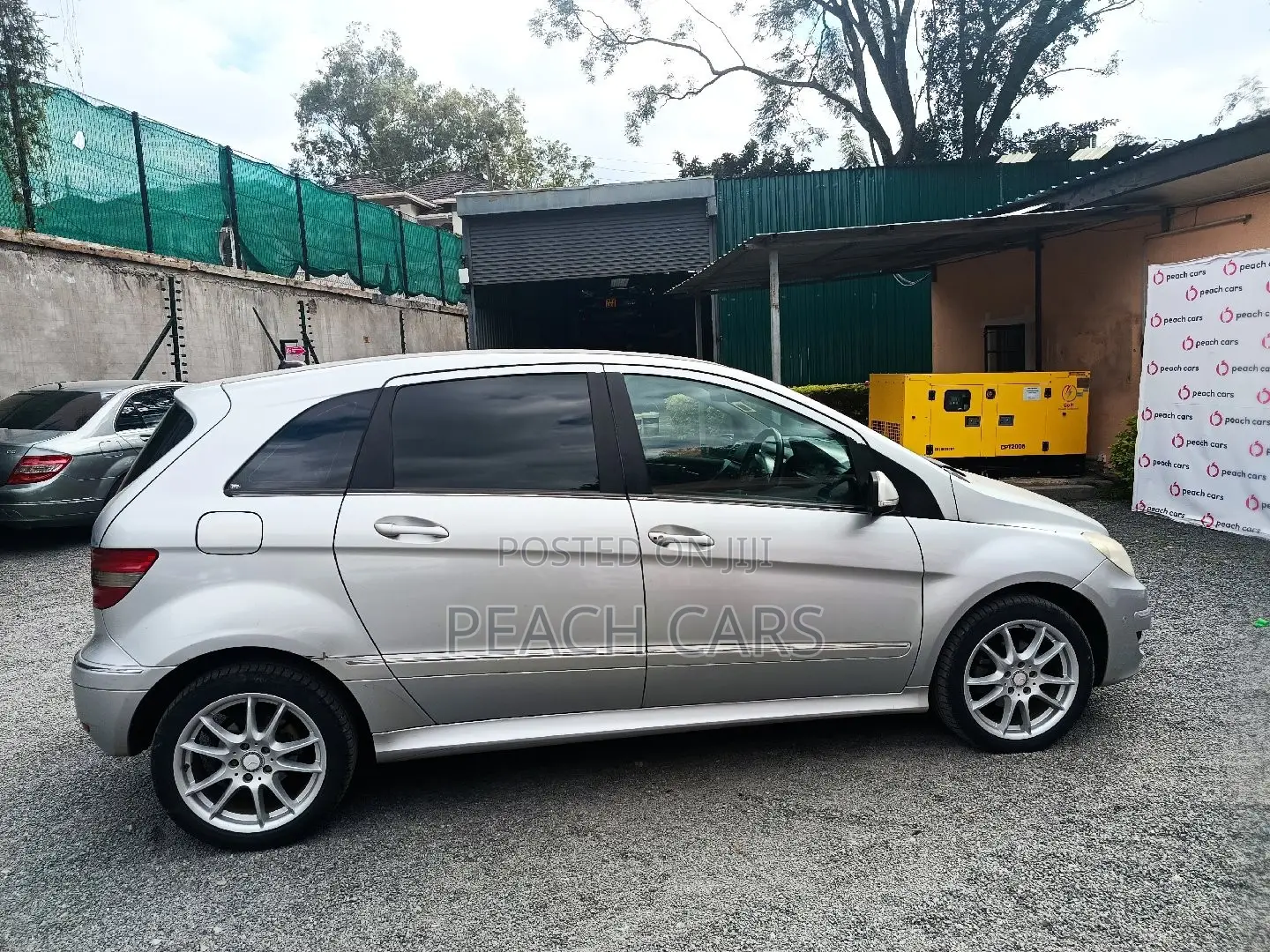 Mercedes-Benz B-Class 2010 Silver