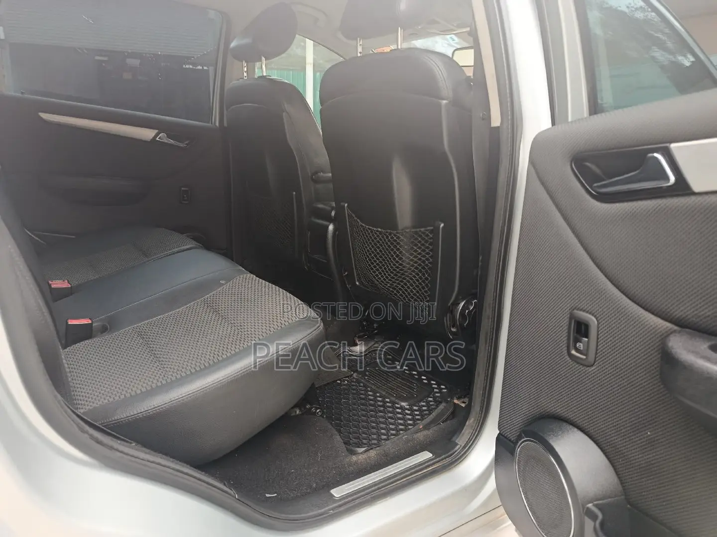 Mercedes-Benz B-Class 2010 Silver