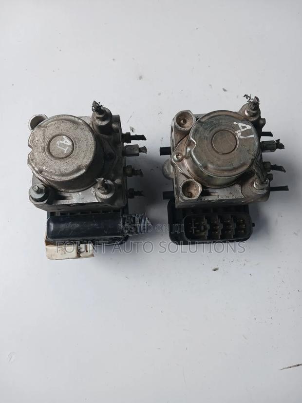 Abs Pump Toyota Yaris - thumbnail 2