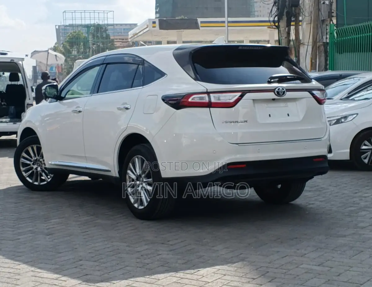 Toyota Harrier 2019