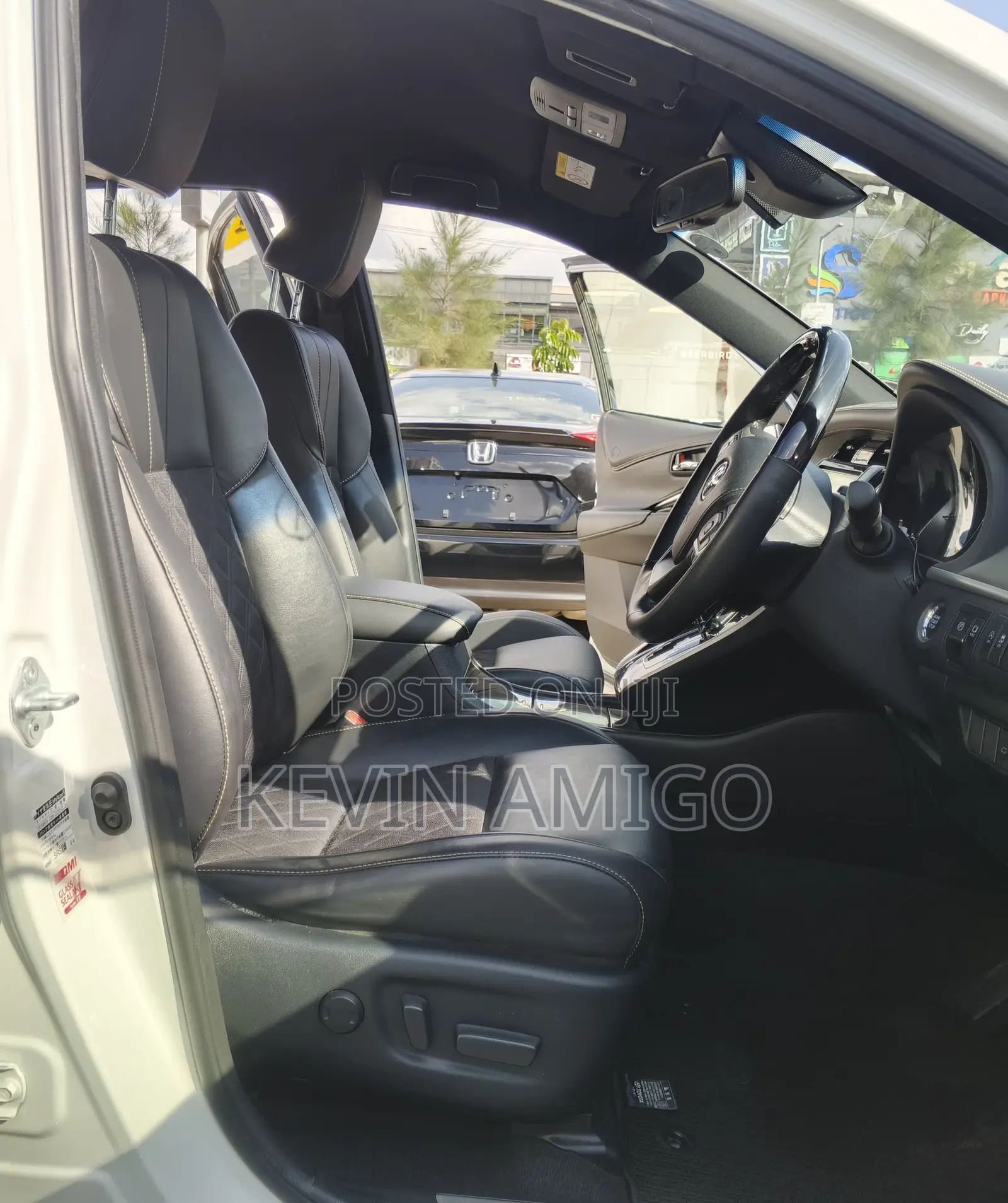 Toyota Harrier 2019