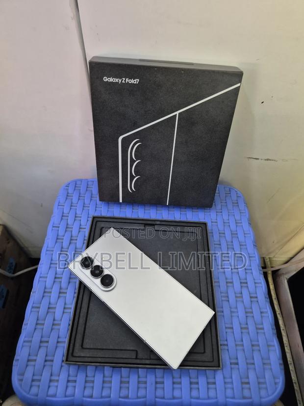 Samsung Galaxy Z Fold7 512 GB Gray - thumbnail 2