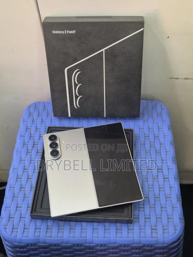 Samsung Galaxy Z Fold7 512 GB Gray - thumbnail 4