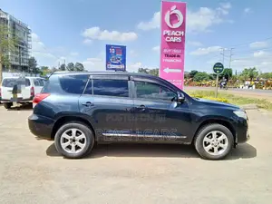 Toyota Vanguard 2012 Gray