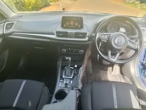 Mazda Axela 2017 Blue