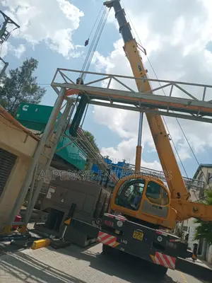 Crane Hire 50 Tonne