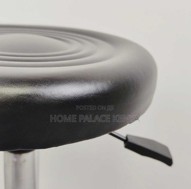 Rolling Stool: Hydraulic Beauty Stool For Salon, Spa And Workstations - thumbnail 8