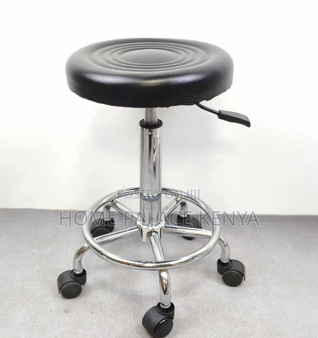 Rolling Stool: Hydraulic Beauty Stool For Salon, Spa And Workstations - thumbnail 10