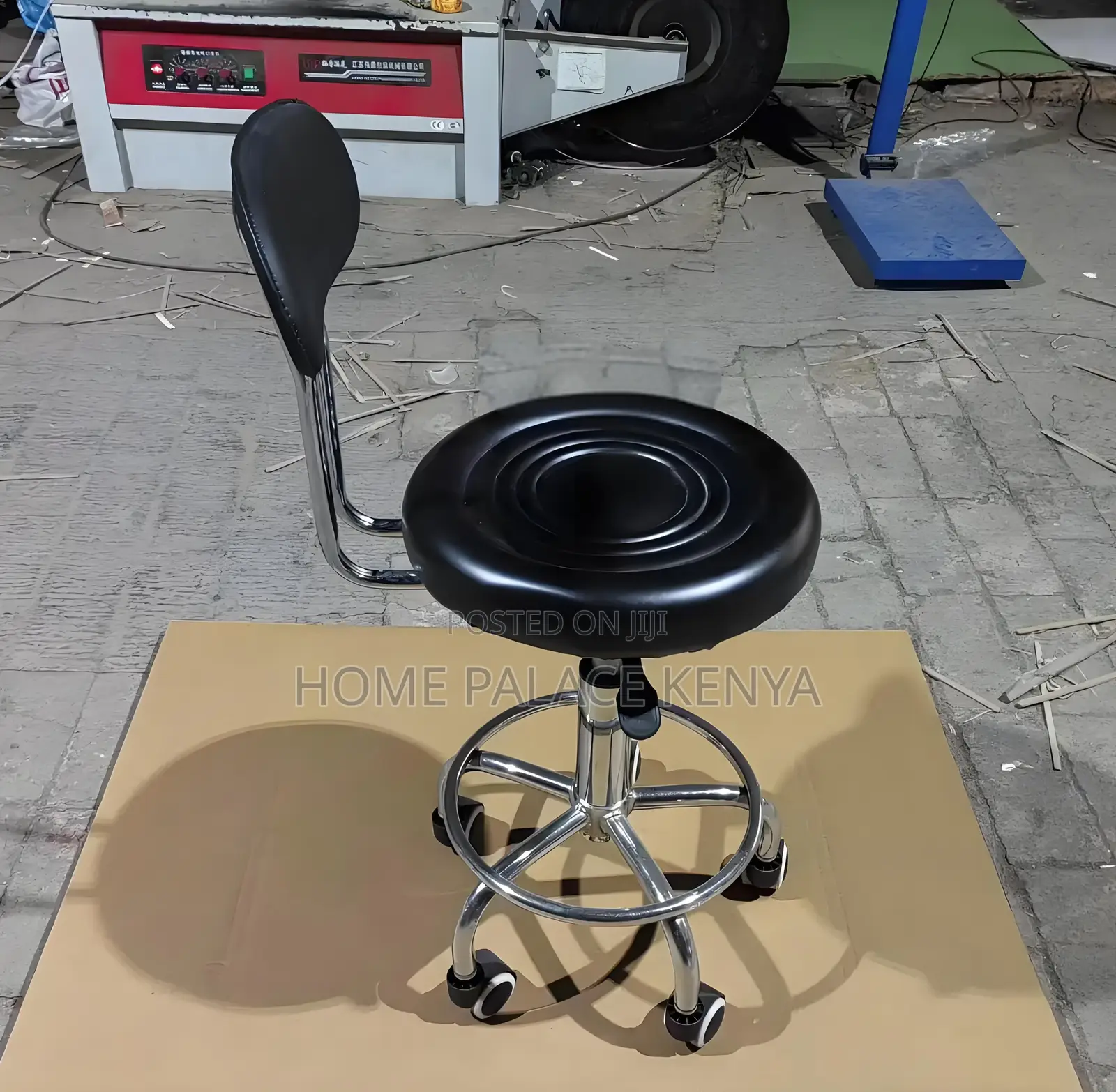 Bar Chair: Rotating Chair With Thick Cushioned Seat and Footrest