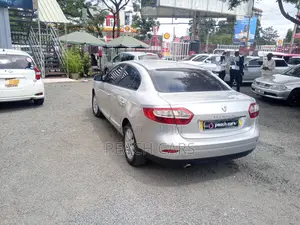 Renault Fluence 2011 Silver