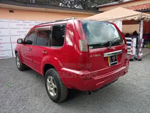 Nissan X-Trail 2002 Red