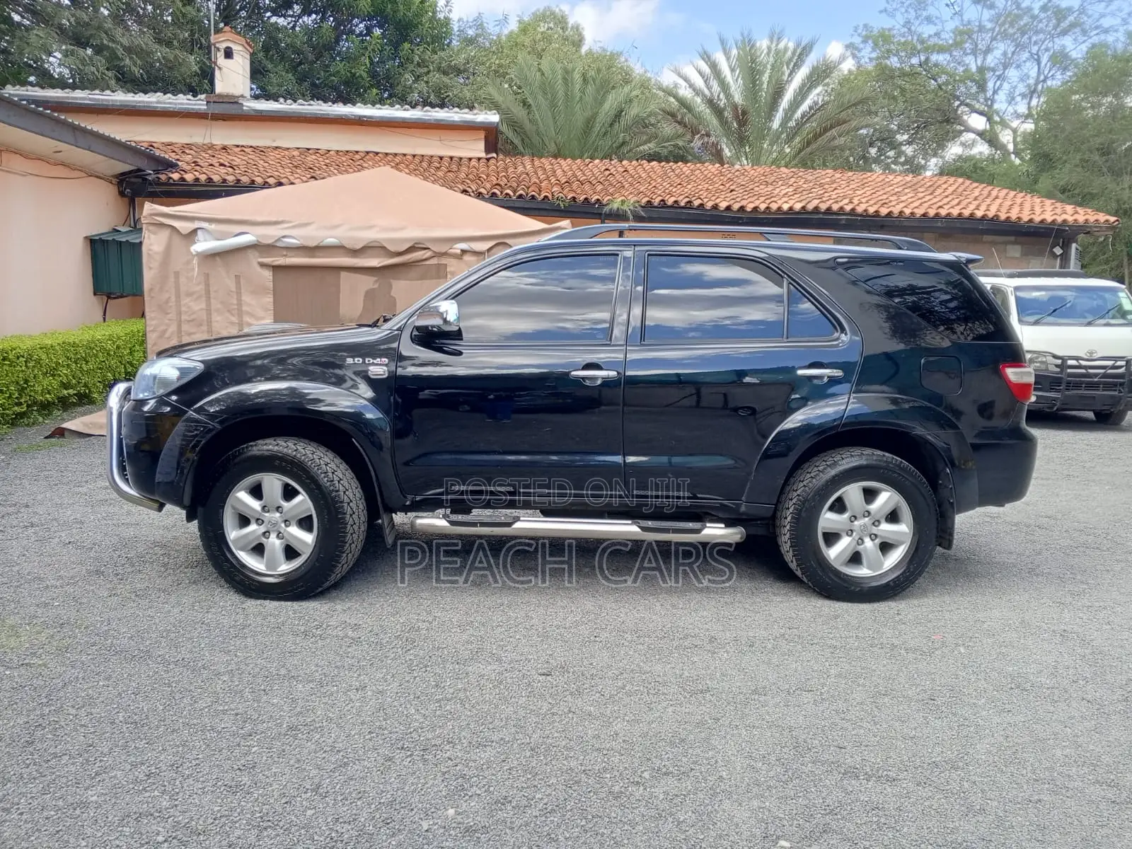 Toyota Fortuner 2010 Black