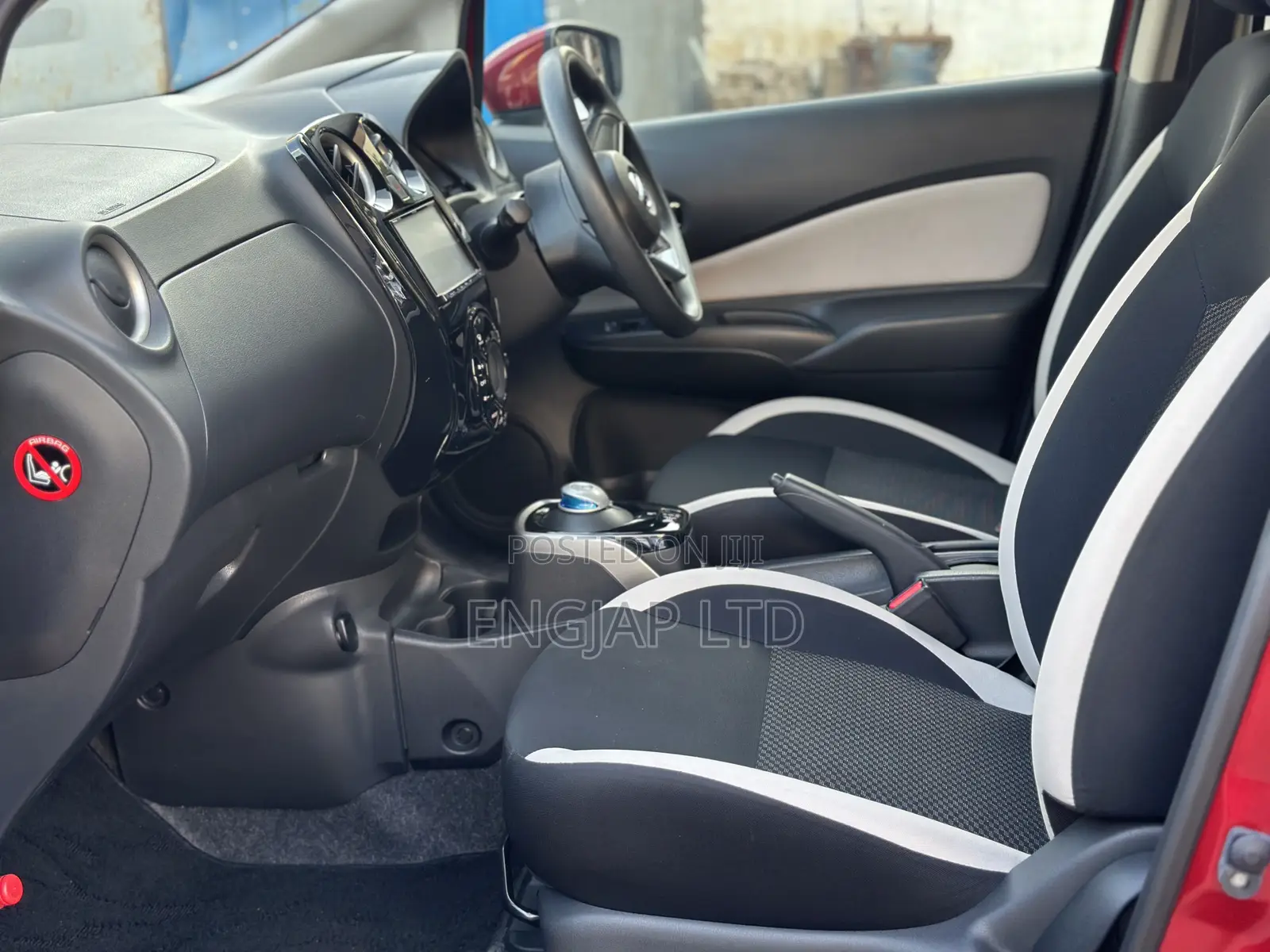 Nissan Note 1.2 Hybrid 2019 Red