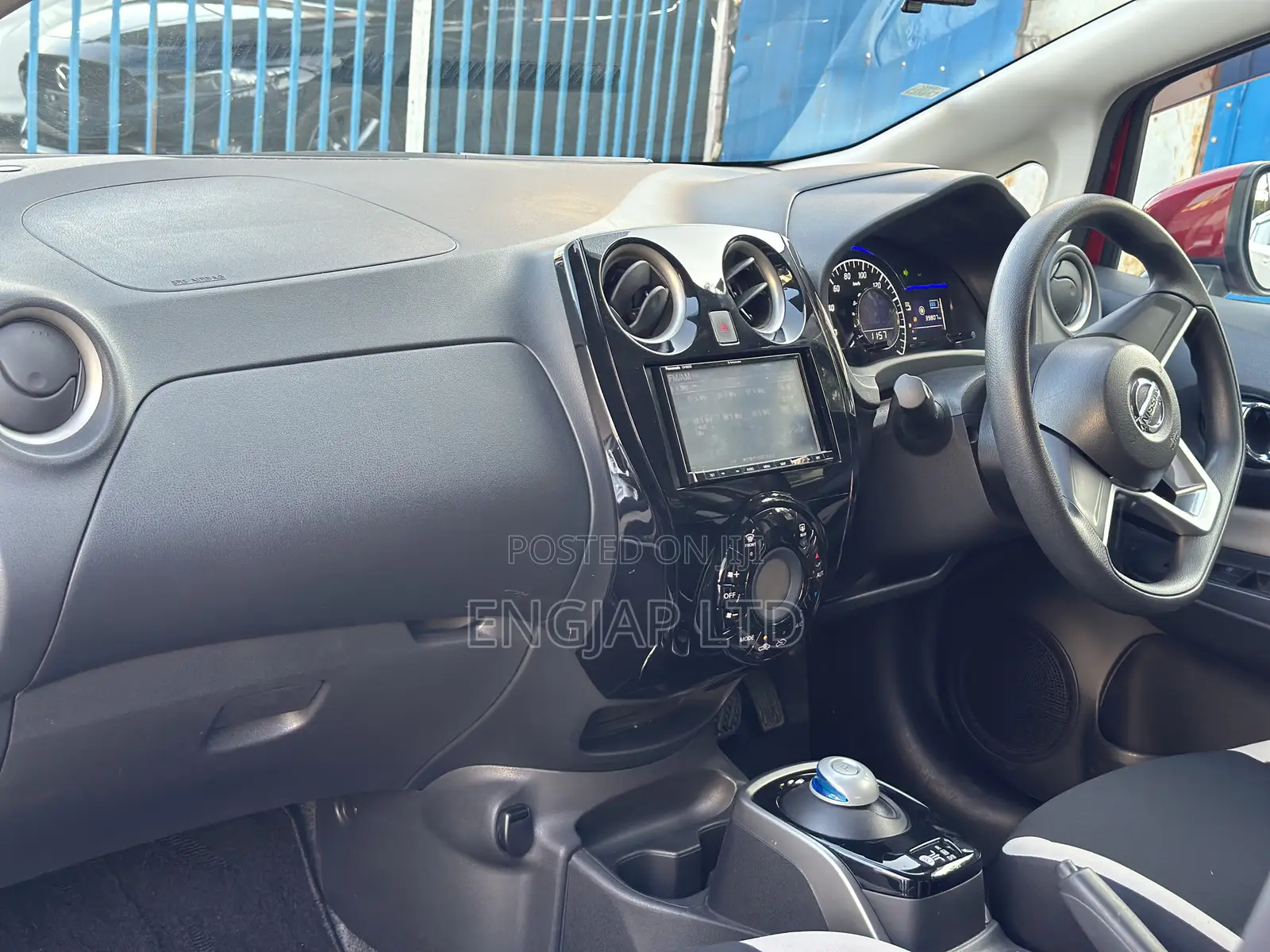 Nissan Note 1.2 Hybrid 2019 Red