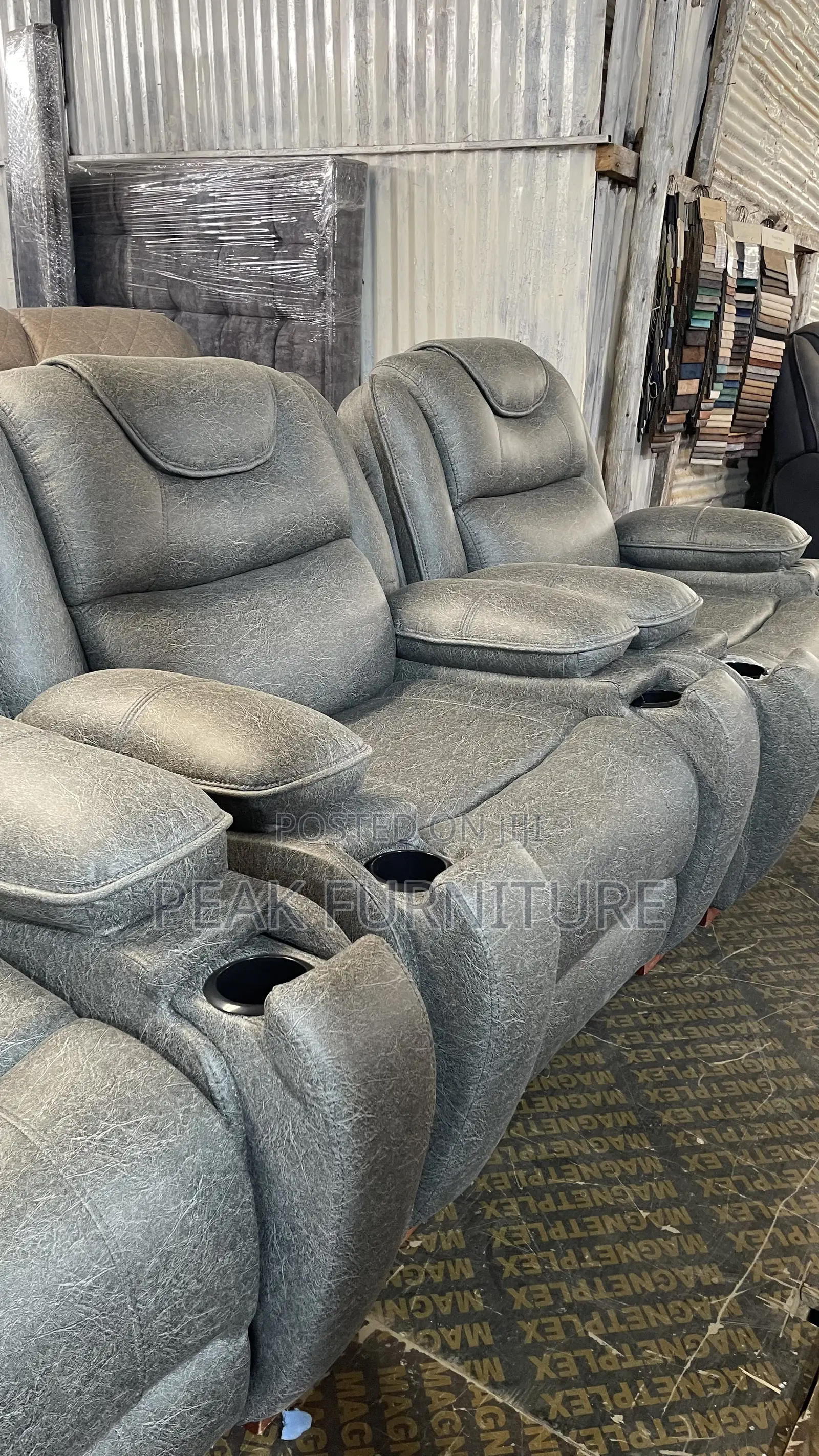 Premium Semi Recliner