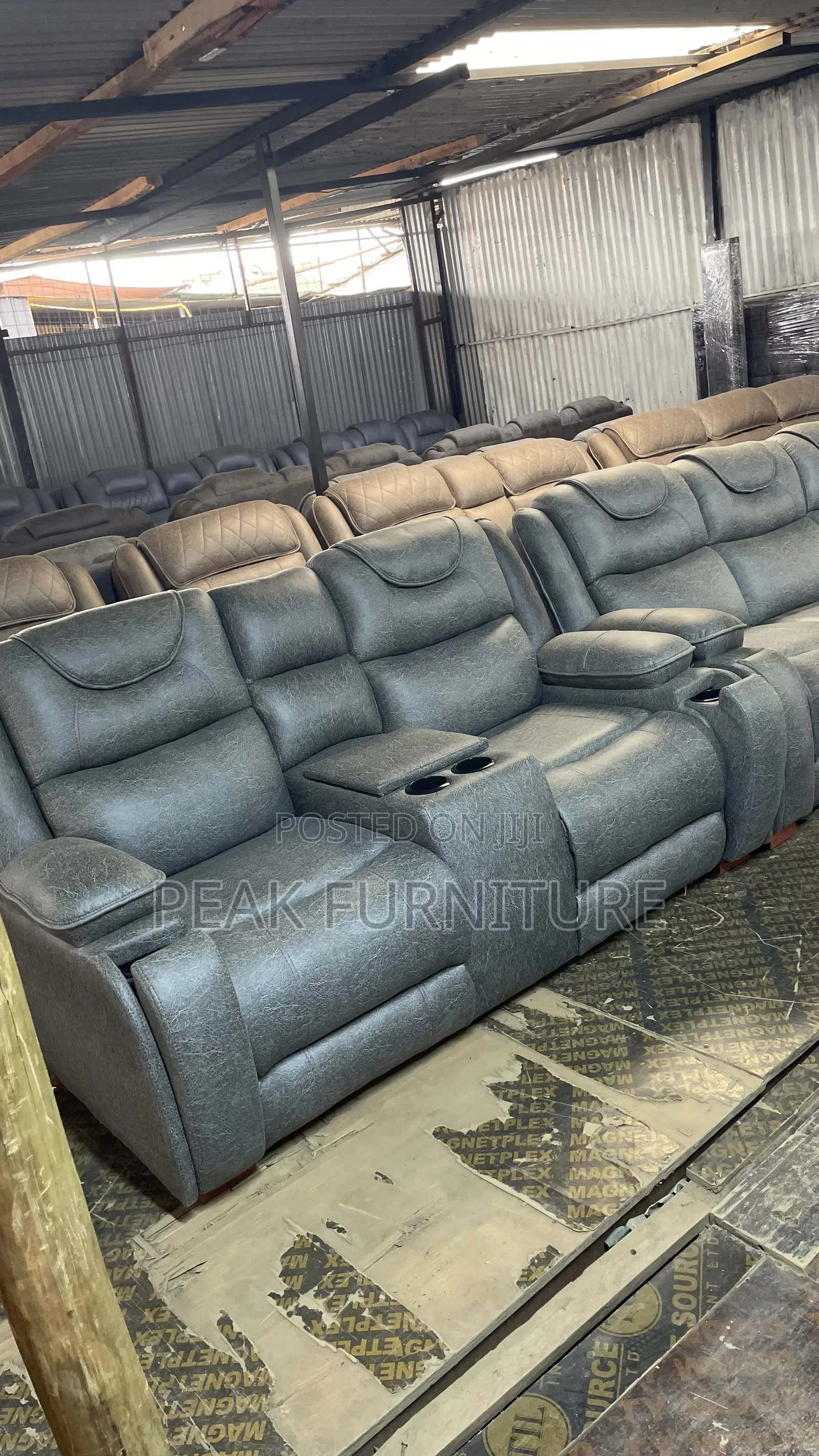 Premium Semi Recliner