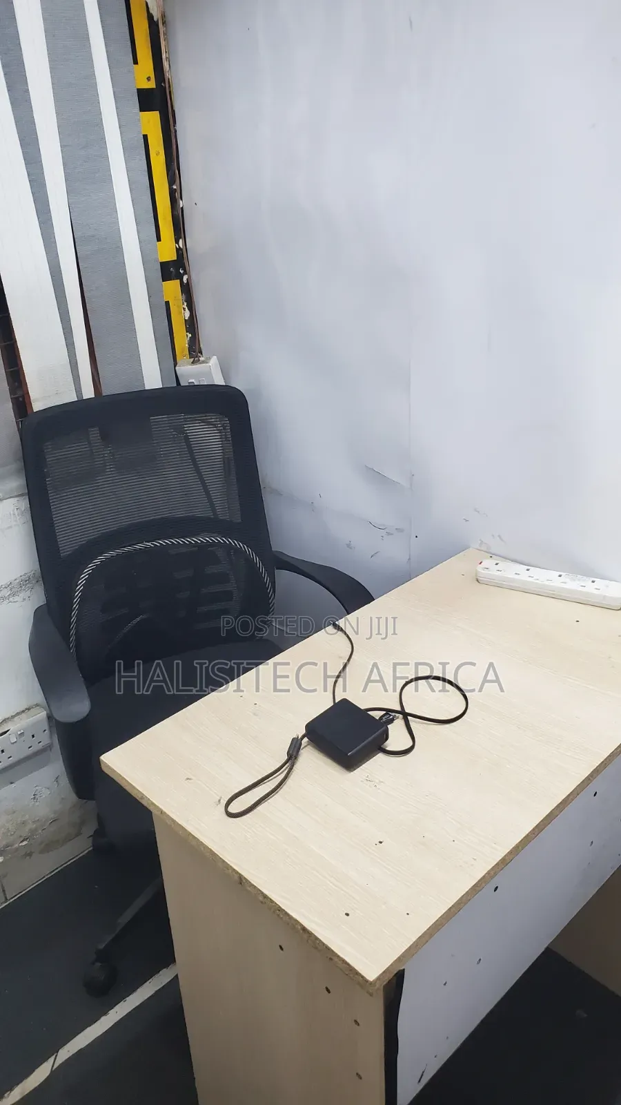 Cheap Furnished Office to Let + Free Wifi