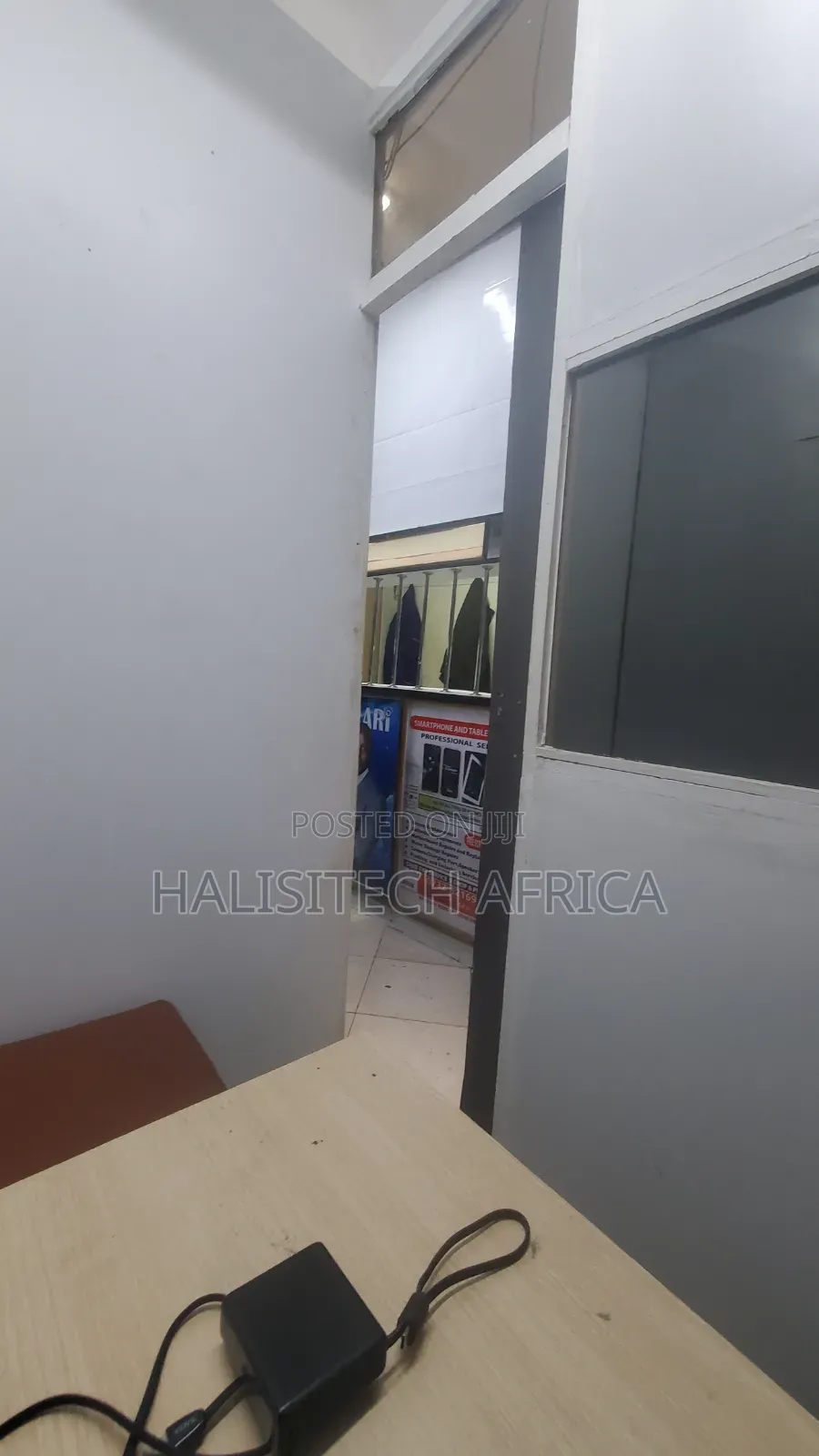 Cheap Furnished Office to Let + Free Wifi