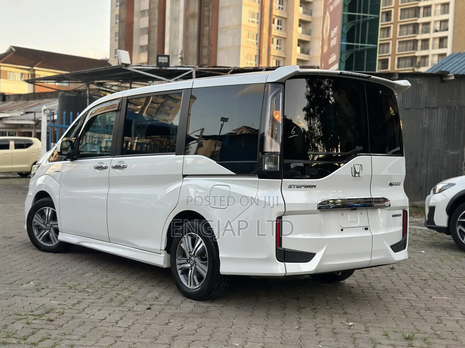 Honda Stepwgn 2019 Pearl