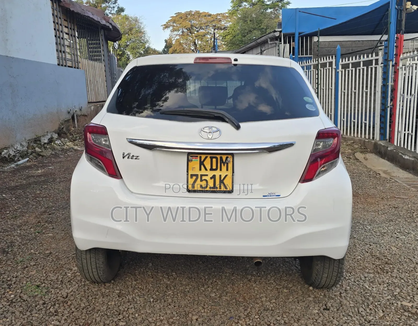 Toyota Vitz 2016 White
