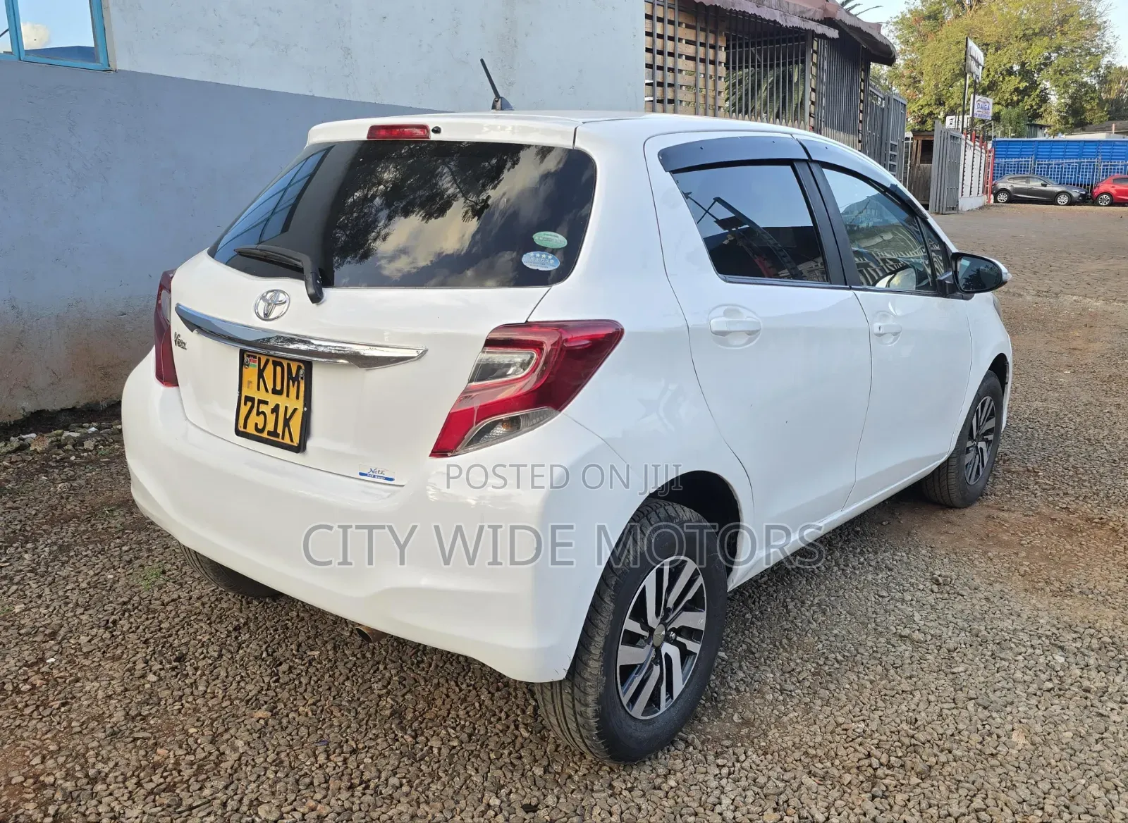 Toyota Vitz 2016 White