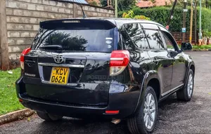 Toyota Vanguard 2012 Black