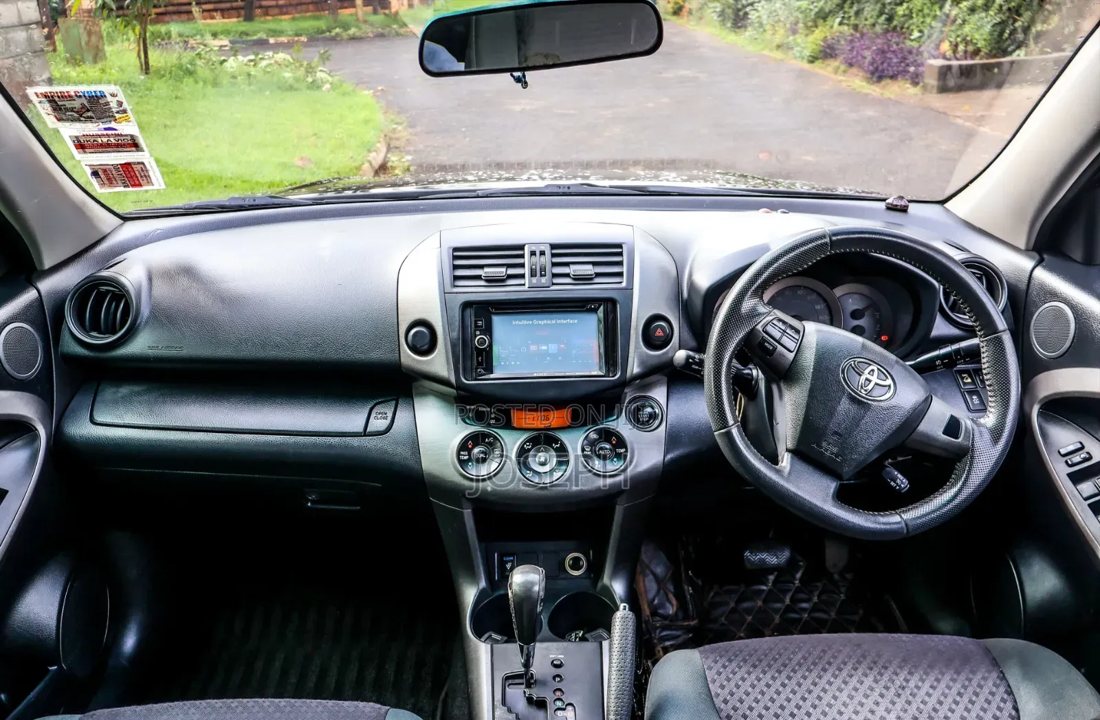 Toyota Vanguard 2012 Black