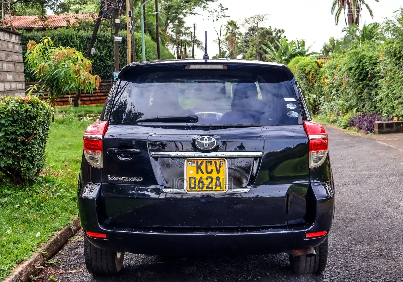Toyota Vanguard 2012 Black
