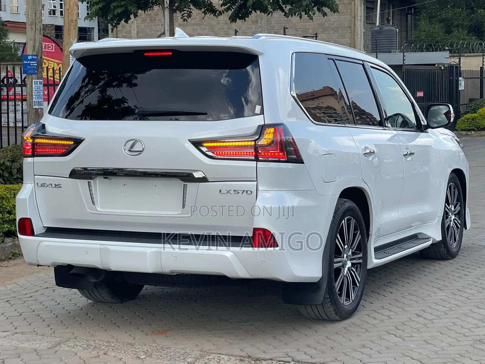 Lexus LX 2020 White