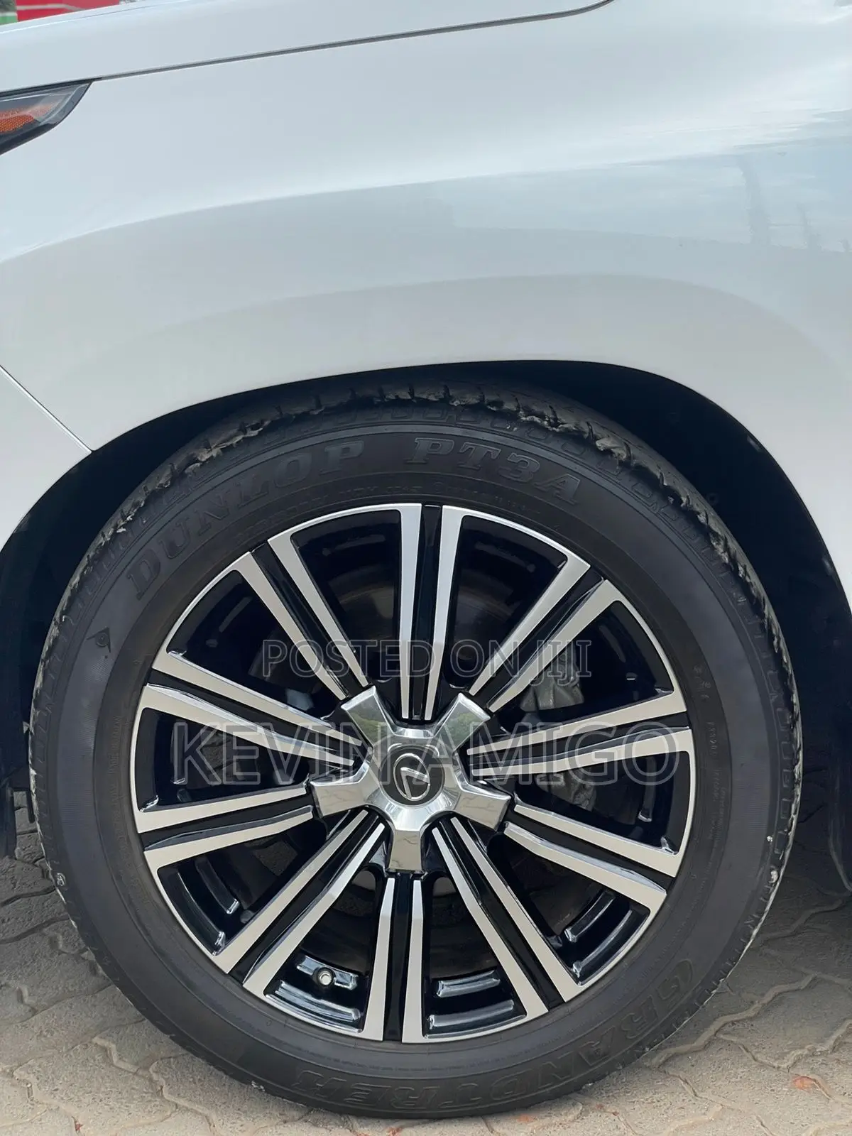 Lexus LX 2020 White
