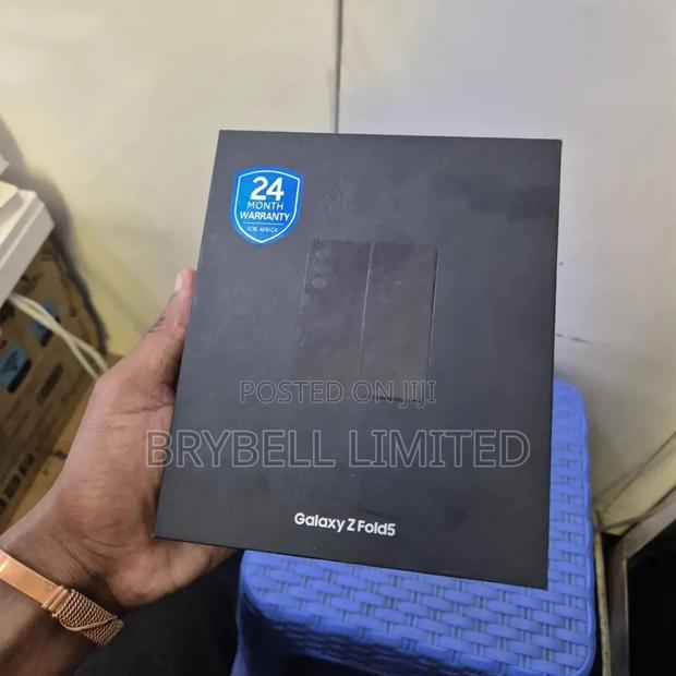 New Samsung Galaxy Z Fold 5 512 GB Black - thumbnail 3