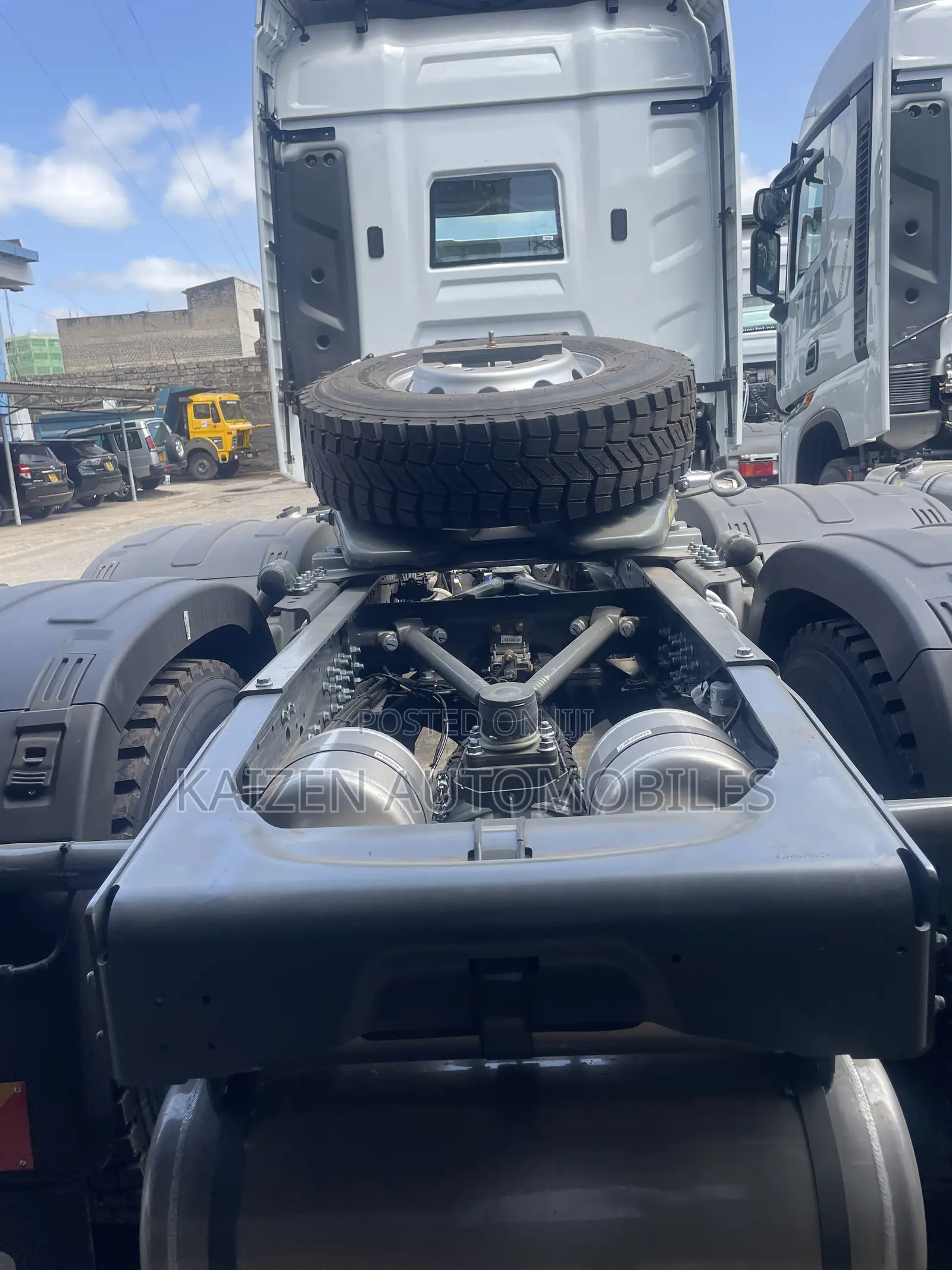 Howo Max Prime Mover