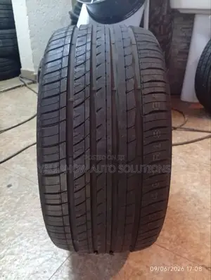 Roadx Rxmotion U11 275/40zr18 89w Xl Tyre | Specs Prices