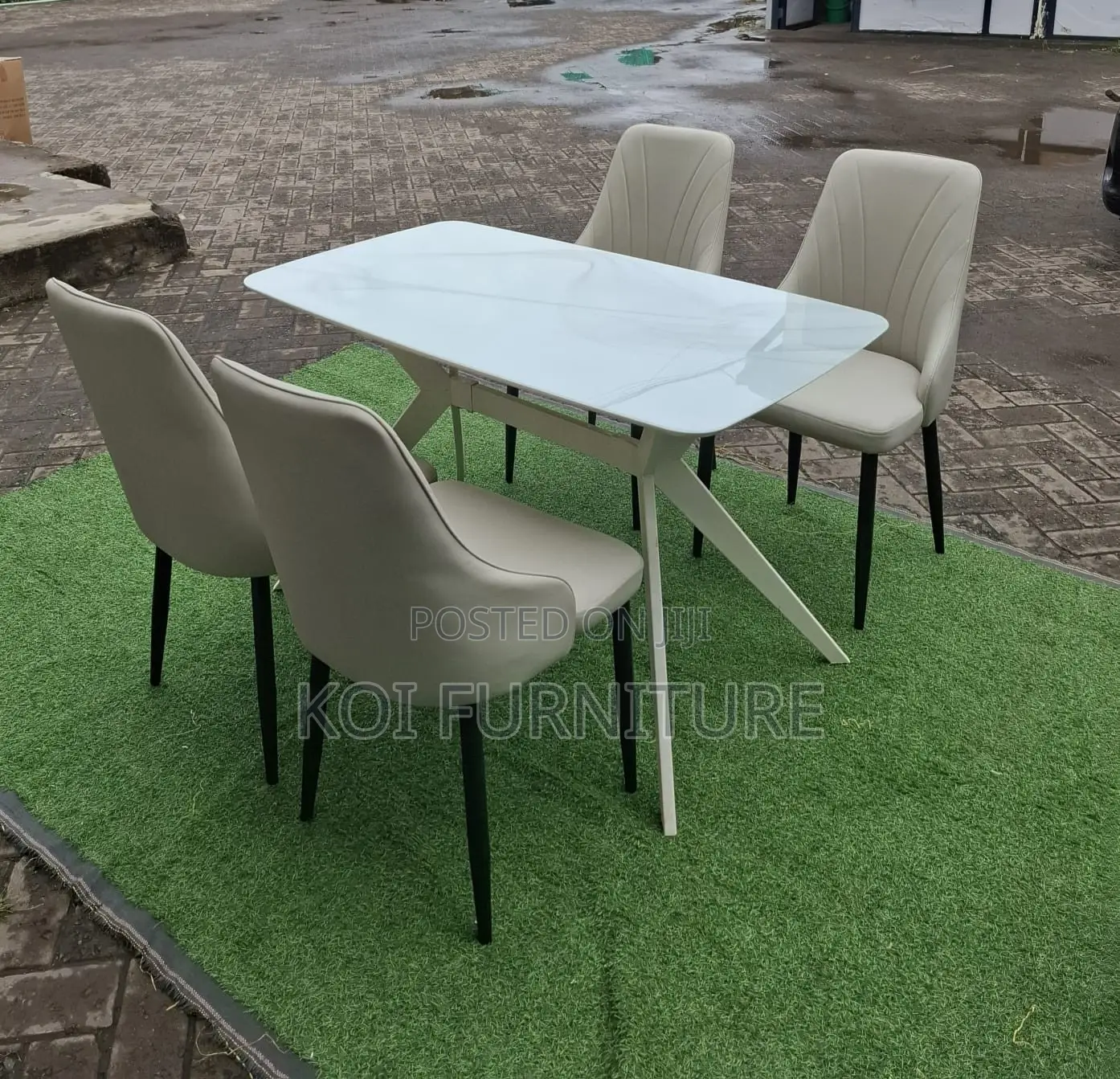 Dining Set; Crafted 4-Seater Home Dinning Set