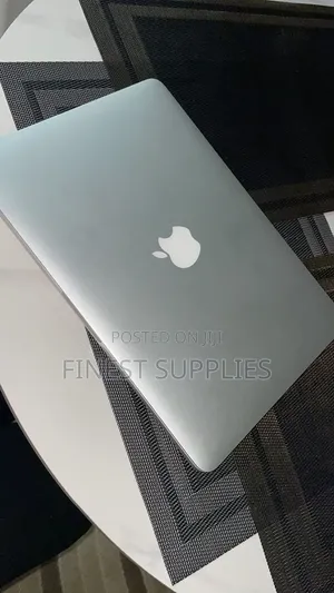 Laptop Apple MacBook Pro 2020 32GB Intel Core i7 SSD 512GB
