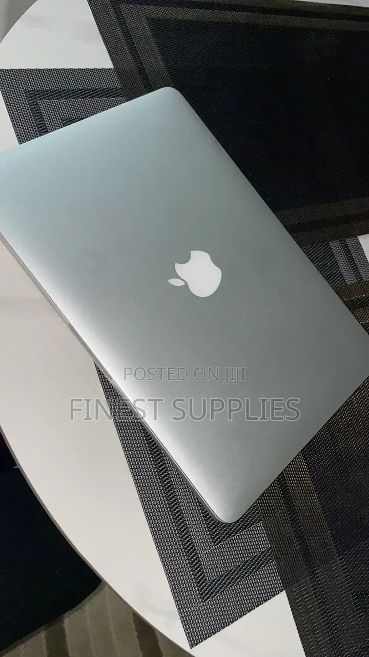 Laptop Apple MacBook Pro 2020 32GB Intel Core i7 SSD 512GB