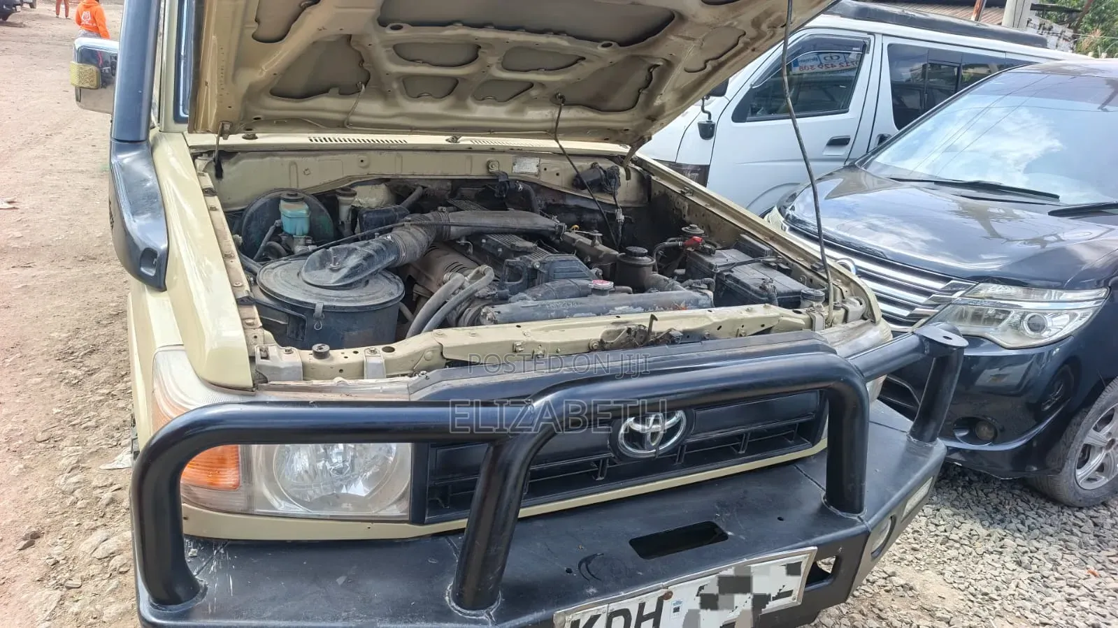 Toyota Land Cruiser 2014 Yellow