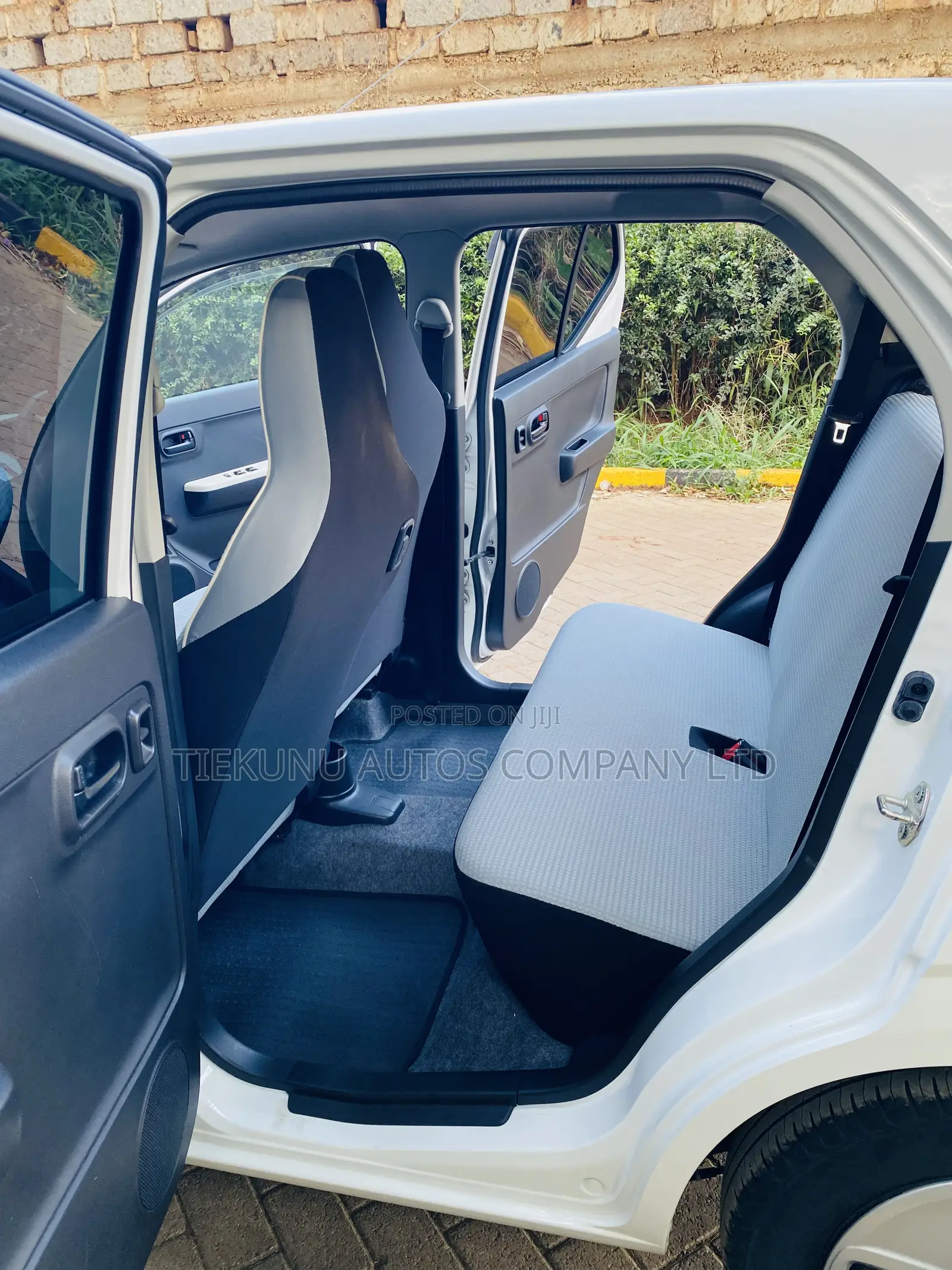 Suzuki Alto 2019 White