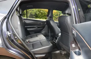 Toyota Harrier 2017