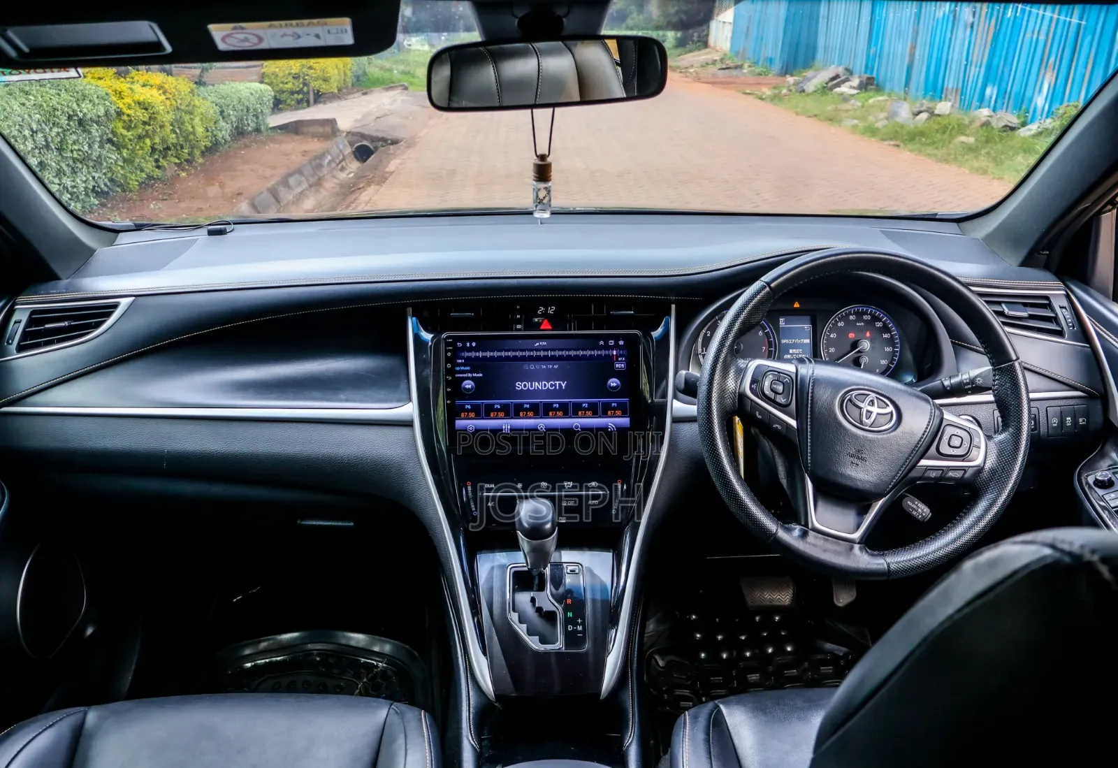 Toyota Harrier 2017