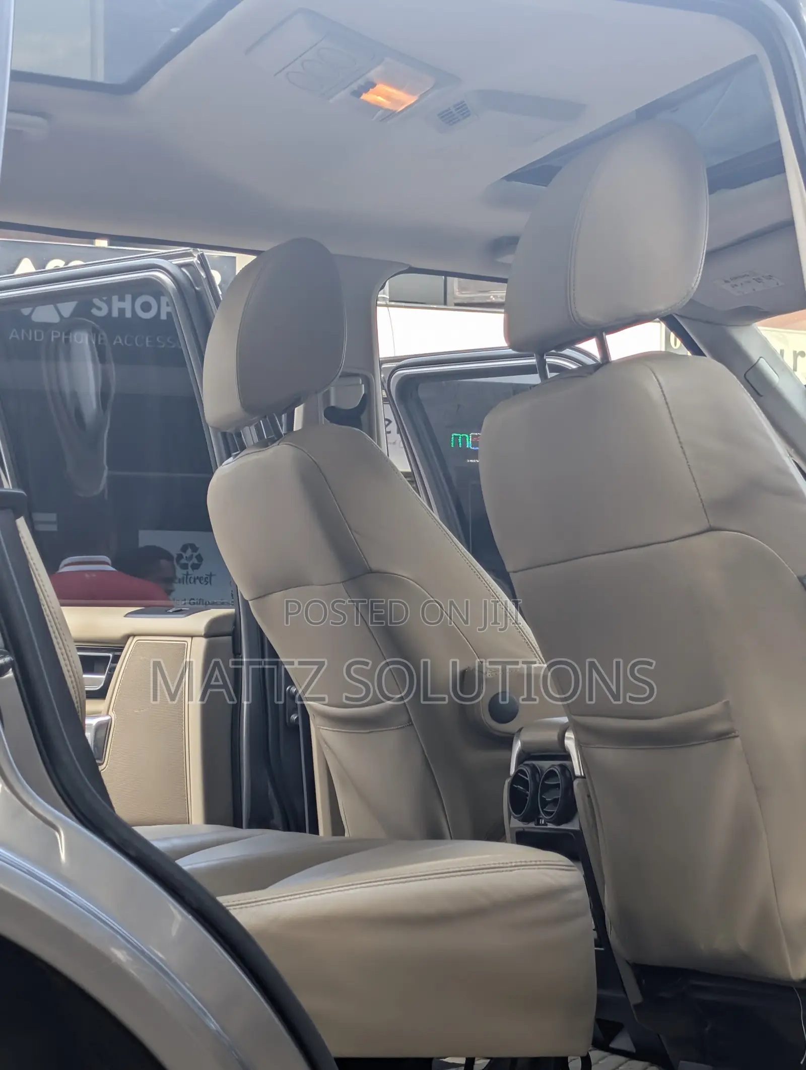 Land Rover Discovery 2010 Gray