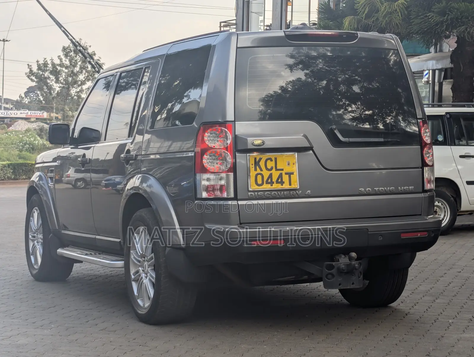 Land Rover Discovery 2010 Gray