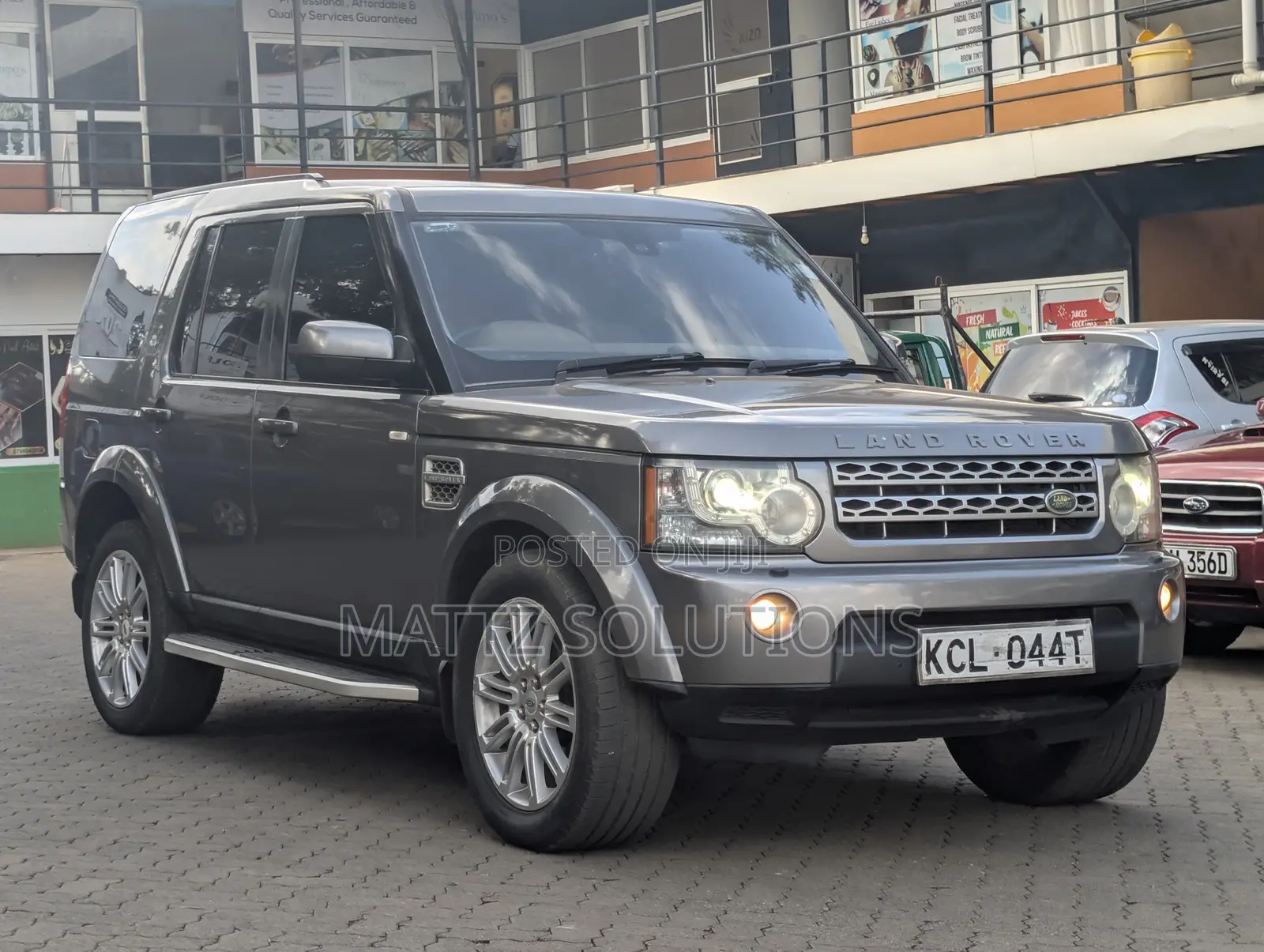 Land Rover Discovery 2010 Gray